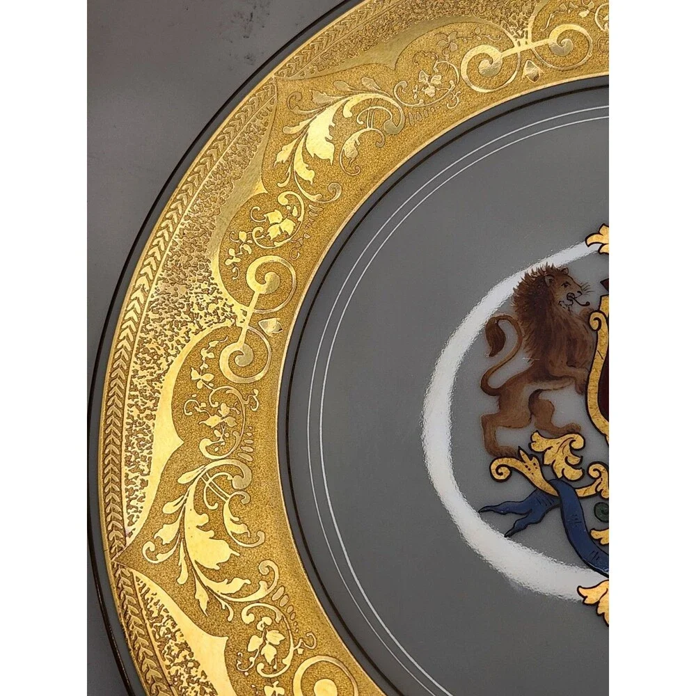 Set Of 4 Bohemia Czech Stouffer China Hand Painted Gold Lion Coat Of Arms Plates